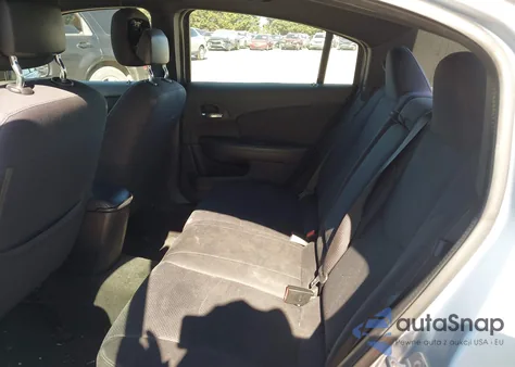 2013 Chrysler 200 Touring z USA, uszkodzony, nr VIN 1C3CCBBB8DN736857